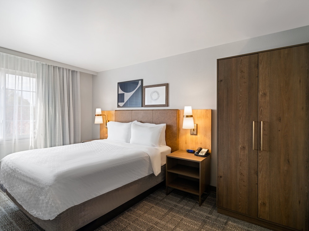 Staybridge Suites Rochester University by IHG - photo 9