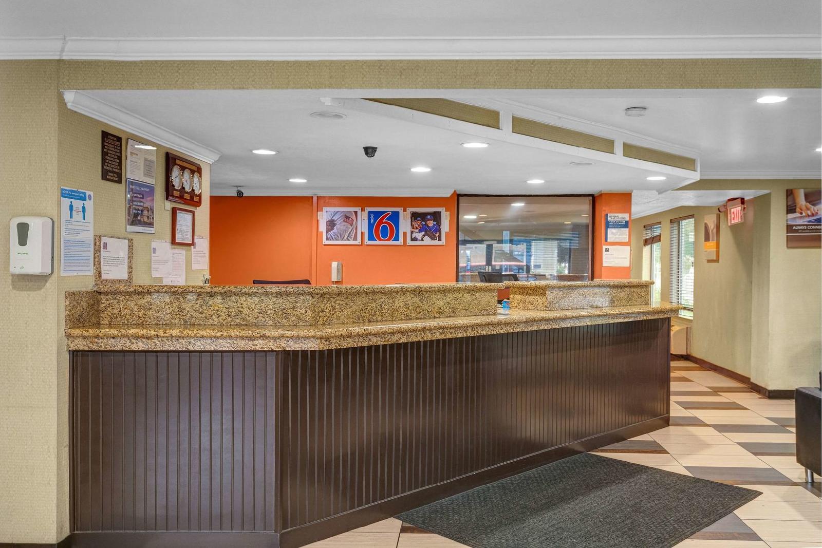 Motel 6 Salt Lake City Central - photo 18