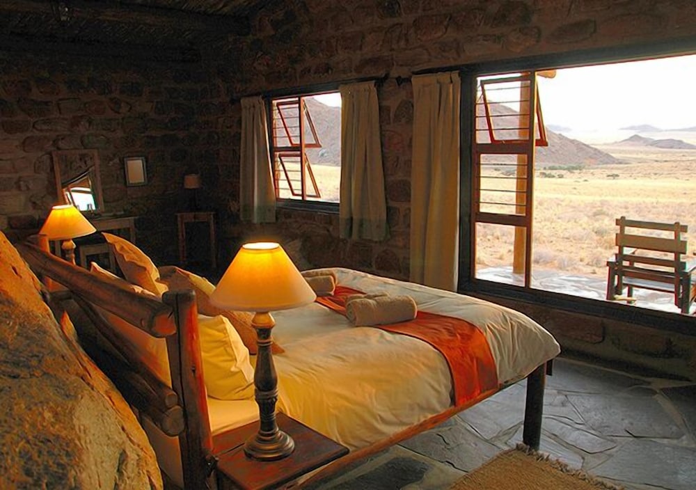 Klein Aus Vista Eagle s Nest chalets — Luderitz — photo 4