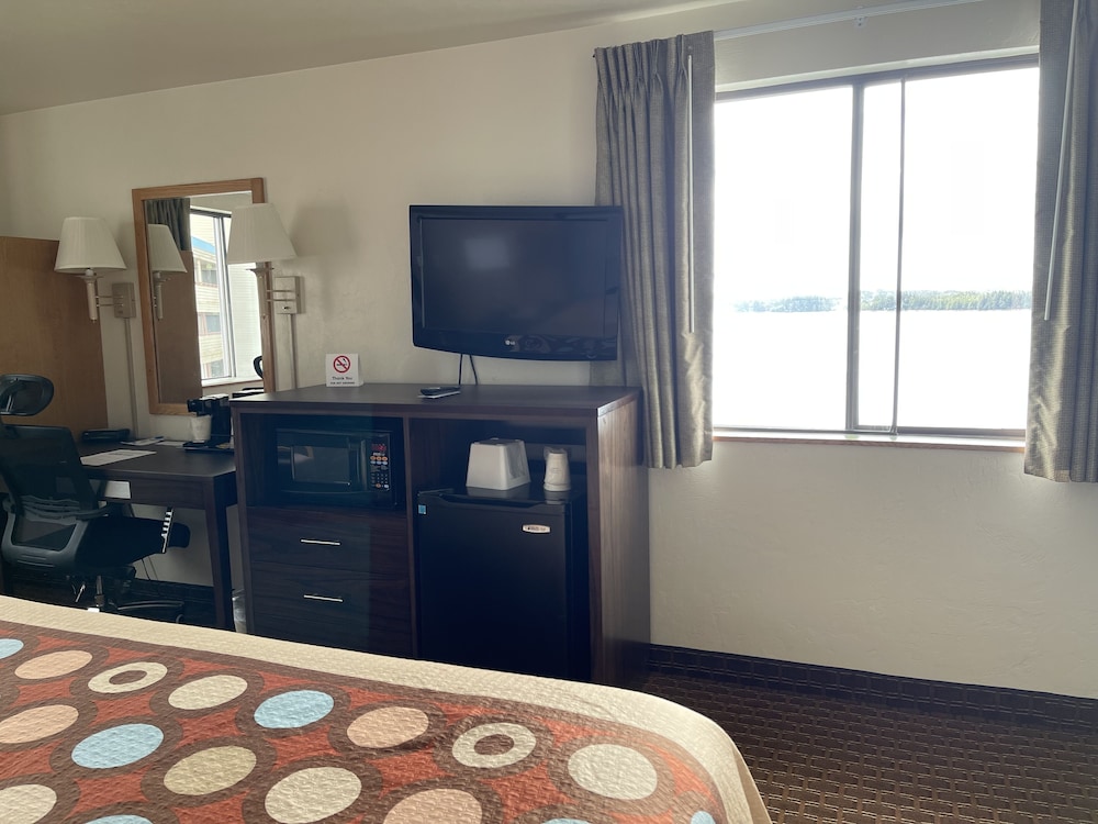Super 8 by Wyndham Ketchikan - photo 9