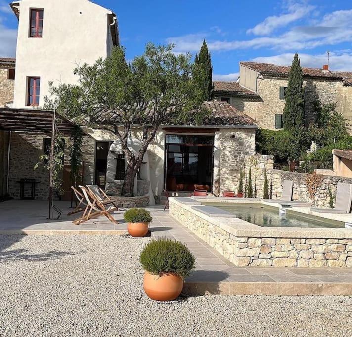 La Planette - carbon neutral hotel in Venasque