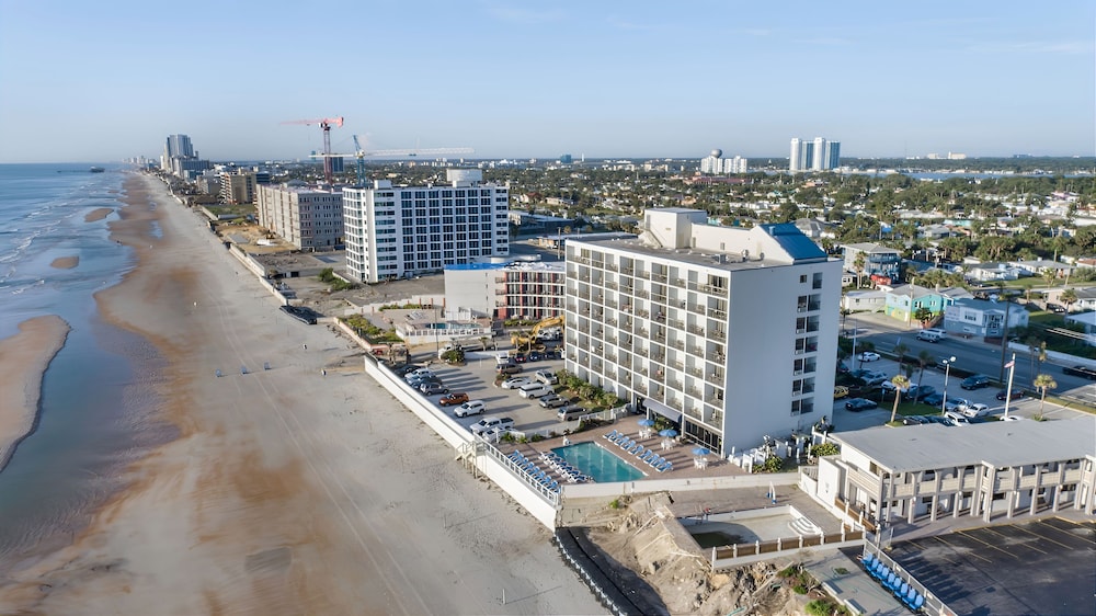 Tropical Winds Oceanfront Hotel - photo 100