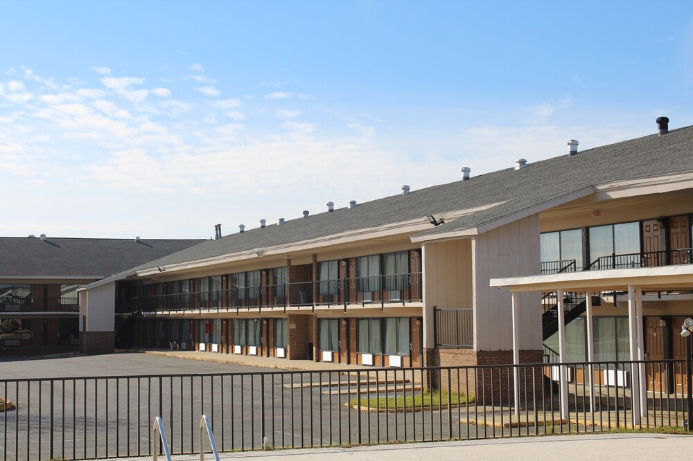 The Fitzgerald Inn - photo 17