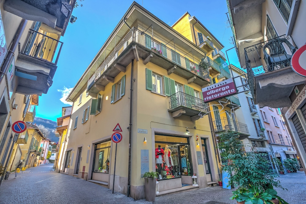 La Casa di Maddalena Stresa Centro — 4-Star Luxury Hotel in Stresa, Italy
