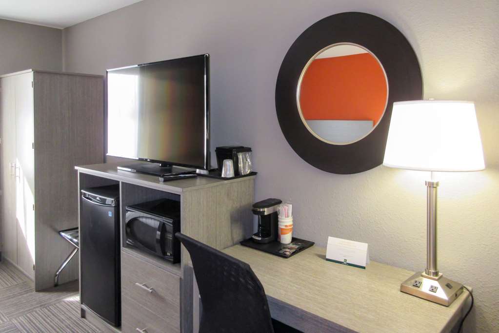 Quality Inn & Suites Hammond Near I 8090 - photo 13