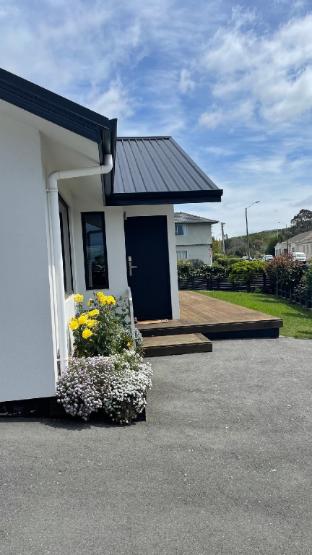Cozy & Spacious 3 Bedroom Home with Rose Garden Town Centre Oamaru — 4-Star Luxury Hotel in Oamaru, New Zealand