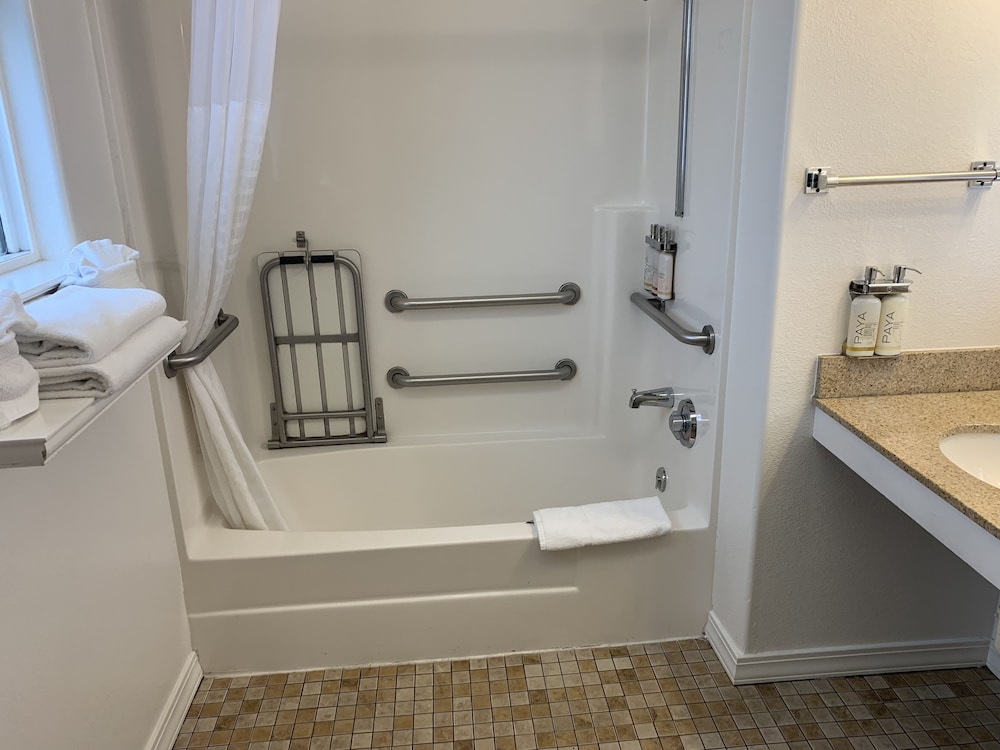 Sand Castle Inn - photo 21