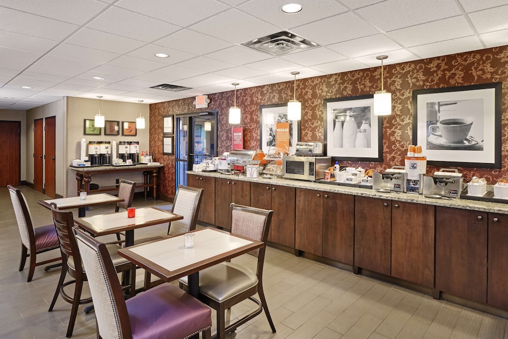 Hampton Inn Peoria East At The River Boat Crossing - photo 17