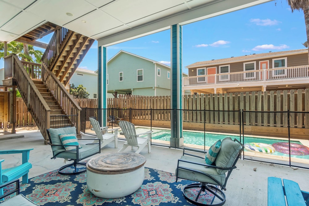 Sun of a Beach by Silver Sands Vacation Rentals — 4-Star Luxury Hotel in Port Aransas, United States