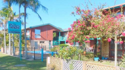 The Pines Units Manning Point — hotel in Harrington