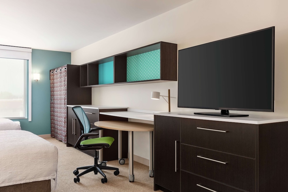 Home2 Suites by Hilton Milwaukee West - photo 13