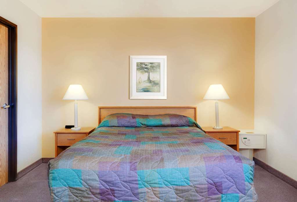 Super 8 by Wyndham Klamath Falls - photo 8