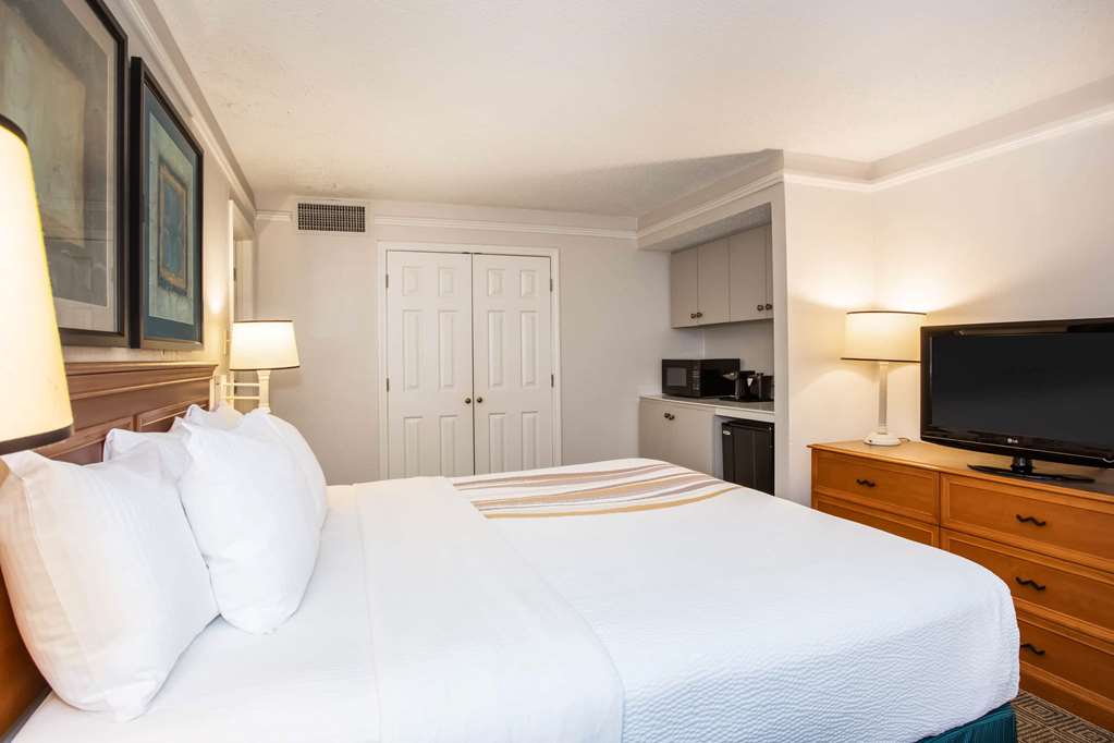 La Quinta Inn by Wyndham Tallahassee North - photo 63