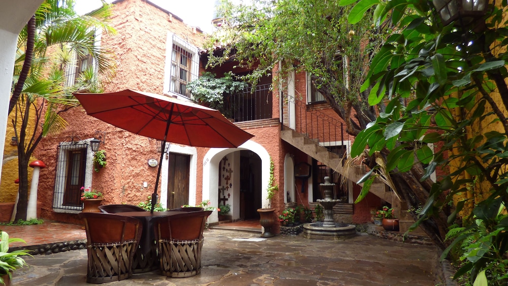 Hotel Santo Santiago in Tonala, Mexico