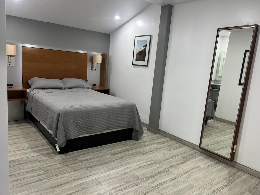 Hotel Colonial Inn in Tijuana, Mexico