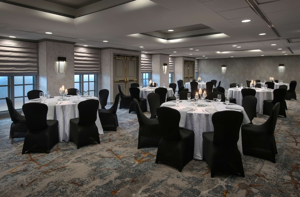Embassy Suites by Hilton Bethesda Washington DC - photo 29