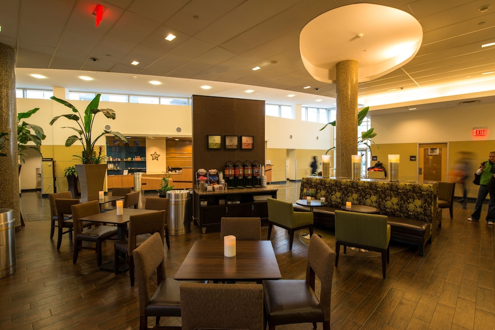 Hampton Inn & Suites Boston Crosstown Center - photo 46
