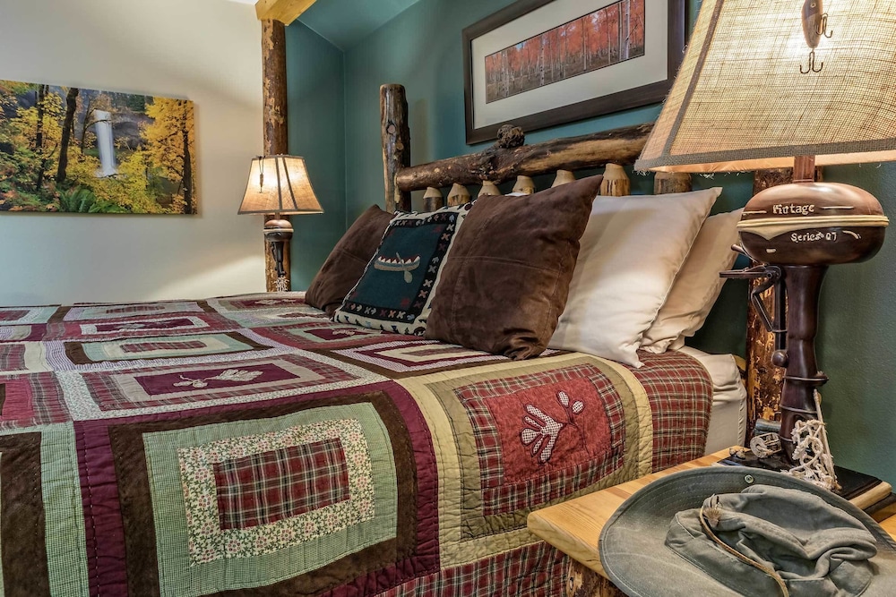 Carson Ridge Luxury Cabins - photo 22