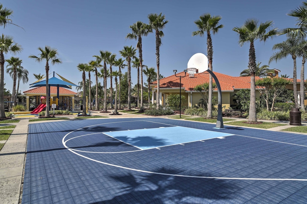 Kissimmee Resort Townhome w Pool 7 Mi to Disney - photo 32