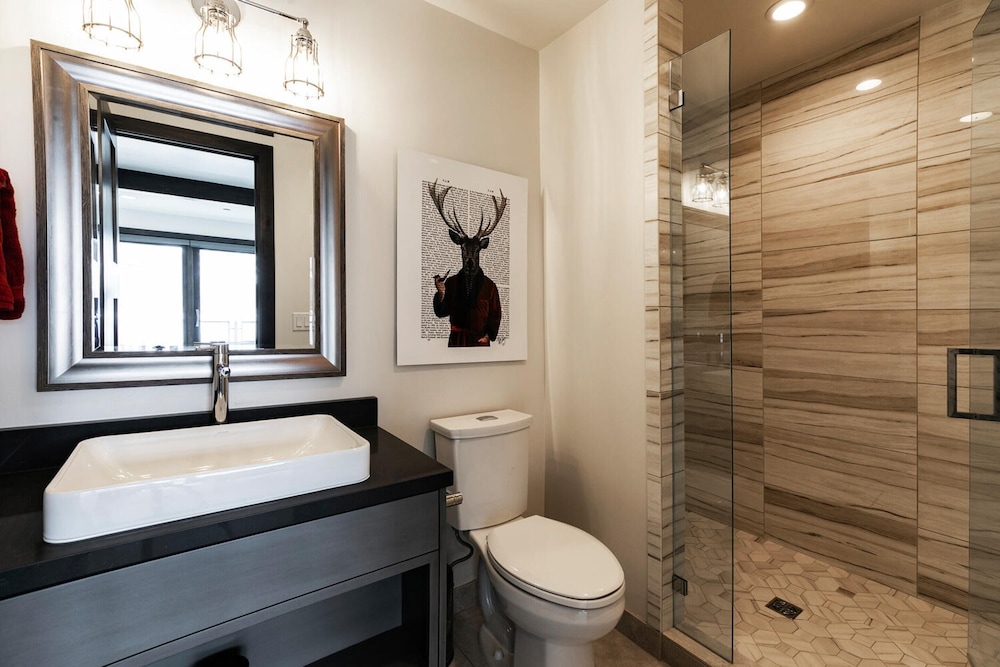 Pinetree by Avantstay Modern Park City Getaway w Patio & Balcony - photo 16