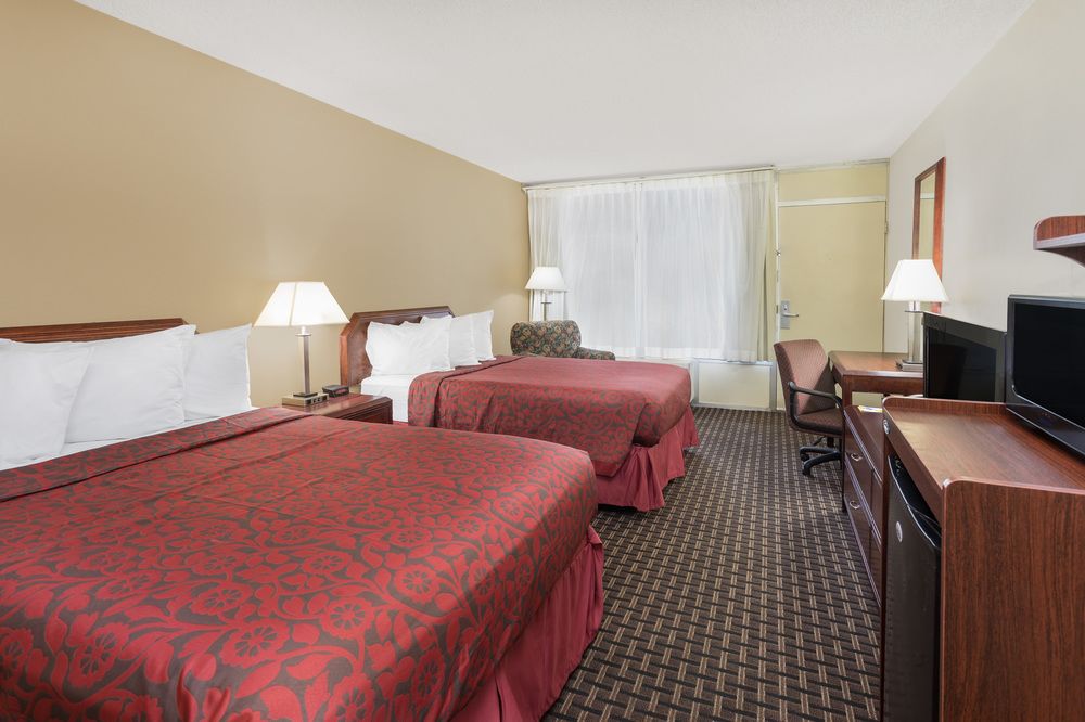 Knights Inn Gretna New Orleans West Bank - photo 24