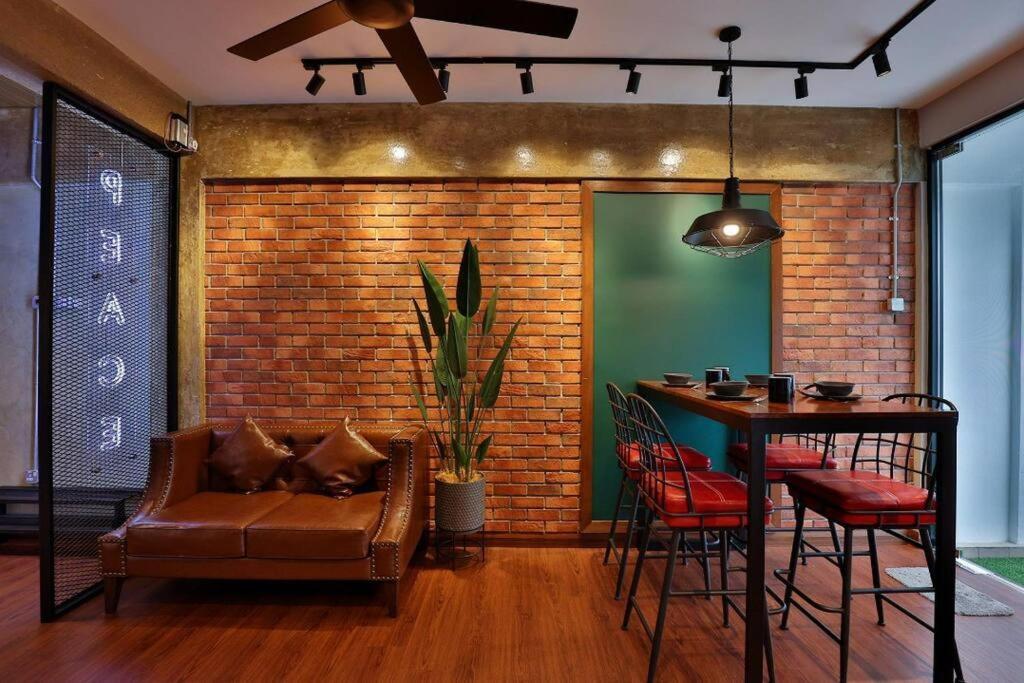 Industrial Concept Melaka Town 6pax 3BR wifi — 4-Star Luxury Hotel in Malacca, Malaysia