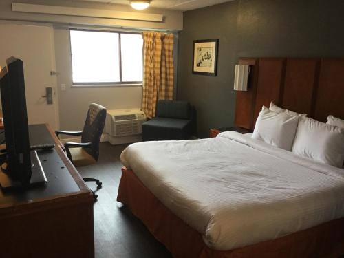 Extenda Suites Mobile North - photo 2
