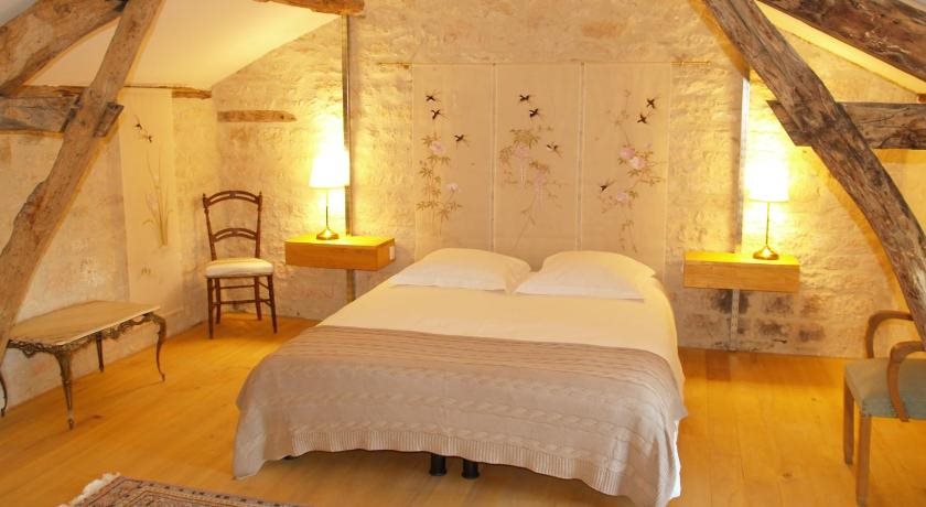 La Vayssade Maison d — 4-Star Luxury Hotel in Lalbenque, France
