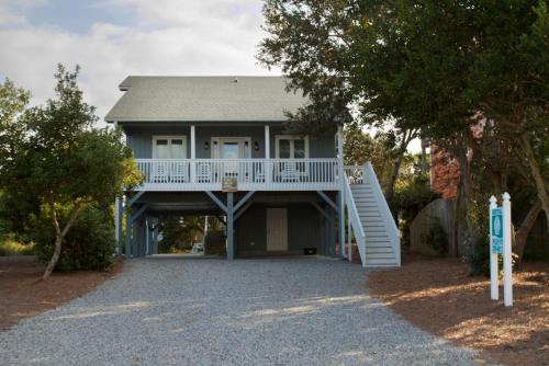 Saltwater Gospel by Oak Island Accommodations - photo 12