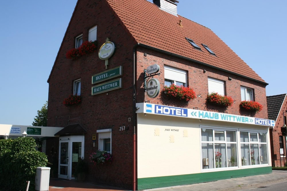 Hotel Haus Wittwer - carbon neutral hotel in Emden
