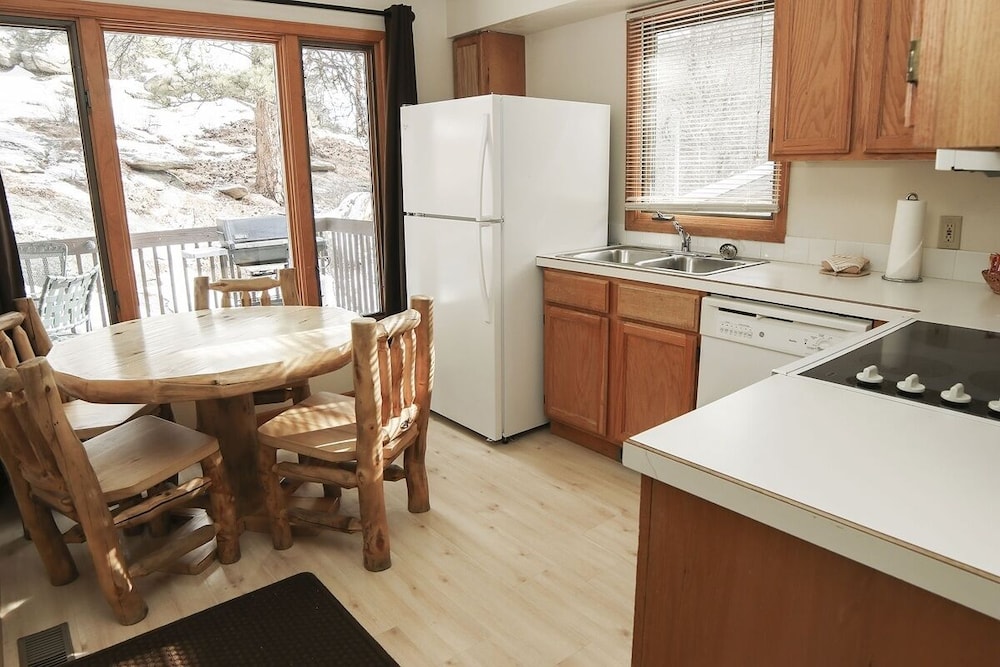 Sunnyside Knoll 7 cabin - photo 4