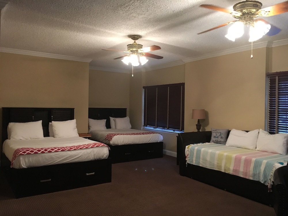 Colts Neck Inn Hotel - photo 15