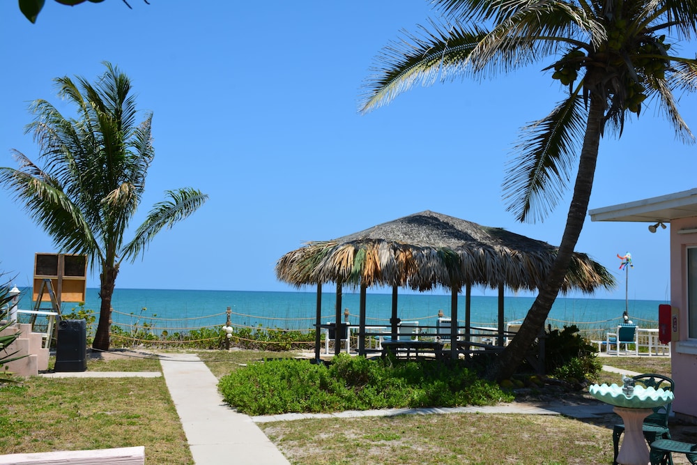 Sea Scape Oceanfront Motel - photo 30