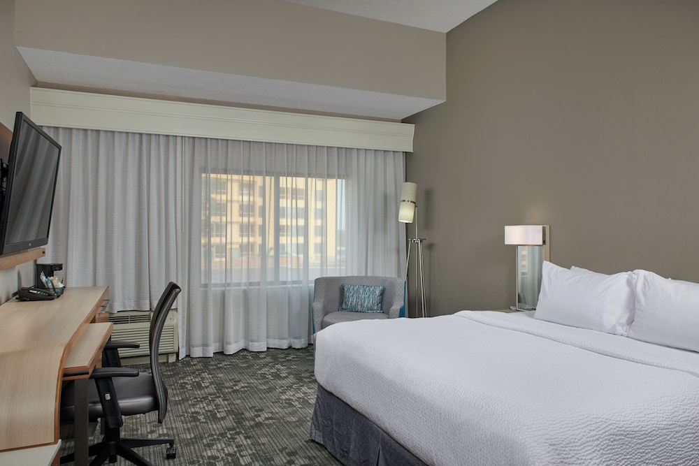 Courtyard by Marriott Harrisonburg - photo 8