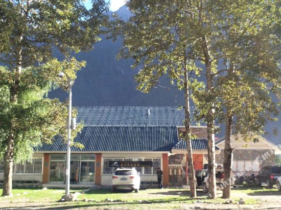 Bomi ZangyouYitu Kezhan in Zhamog, People's Republic of China