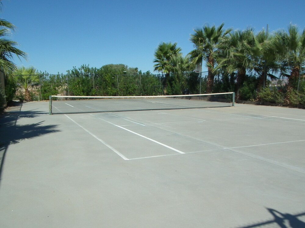 Twentynine Palms RV Resort and Cottages - photo 21