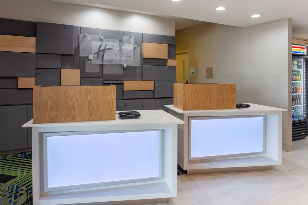 Holiday Inn Express & Suites Vandalia by IHG - photo 49
