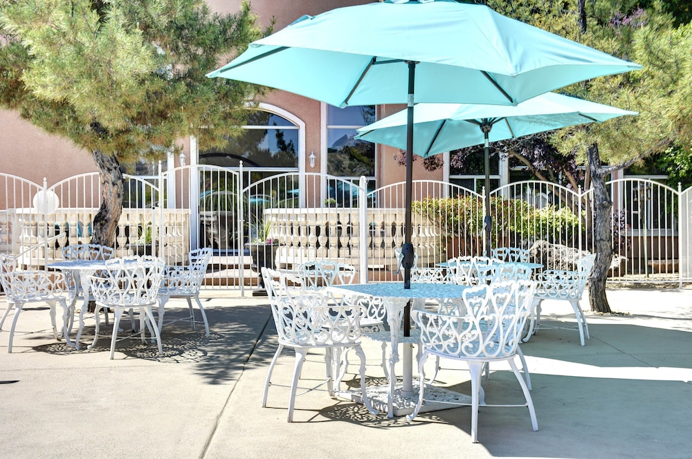 Forest Villas Hotel Prescott - photo 90