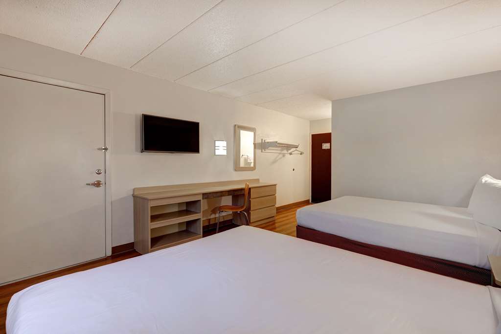 Motel 6 Lakeville MN South Lakeville - photo 12