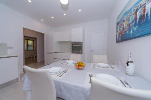 A&J deluxe apartment — 4-Star Luxury Hotel in Biograd Na Moru, Croatia