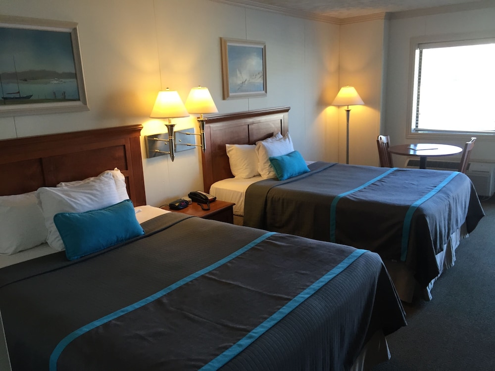 Harbor Lights Resort - photo 7