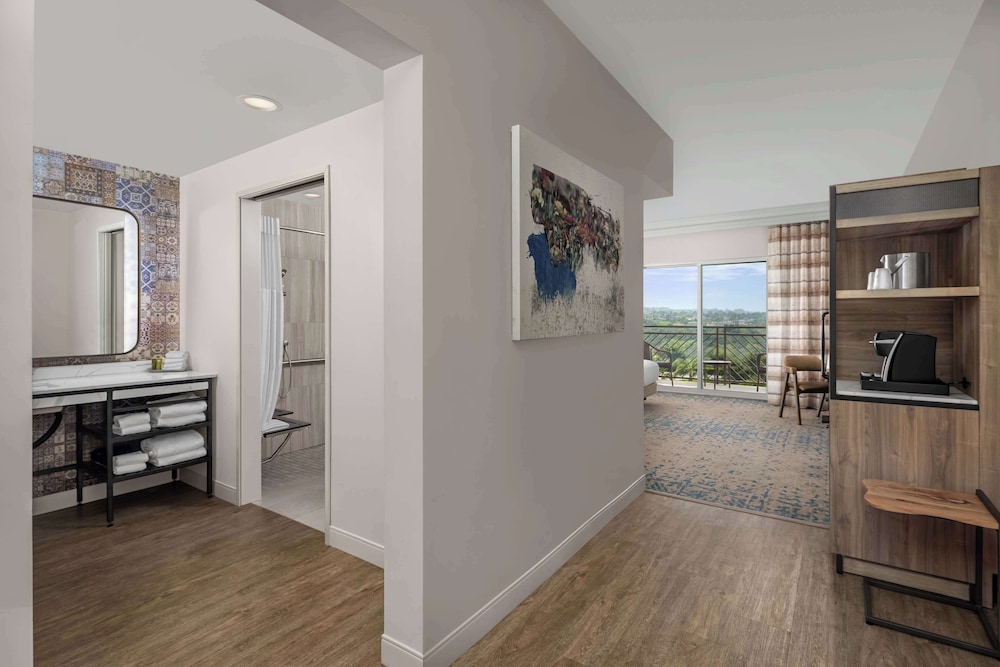 The Cassara Carlsbad Tapestry Collection by Hilton - photo 55