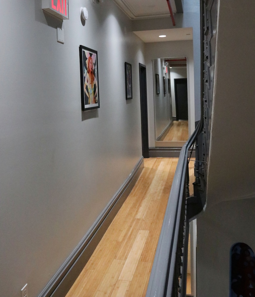 Chelsea Inn - photo 42