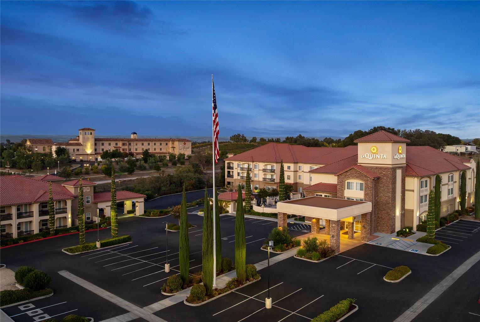 La Quinta Inn & Suites by Wyndham Paso Robles - photo 3