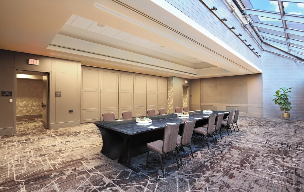Crowne Plaza Atlanta Perimeter at Ravinia by IHG - photo 95