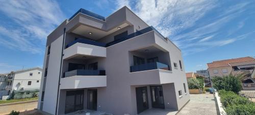 Apartment Luka — 4-Star Luxury Hotel in Privlaka, Croatia