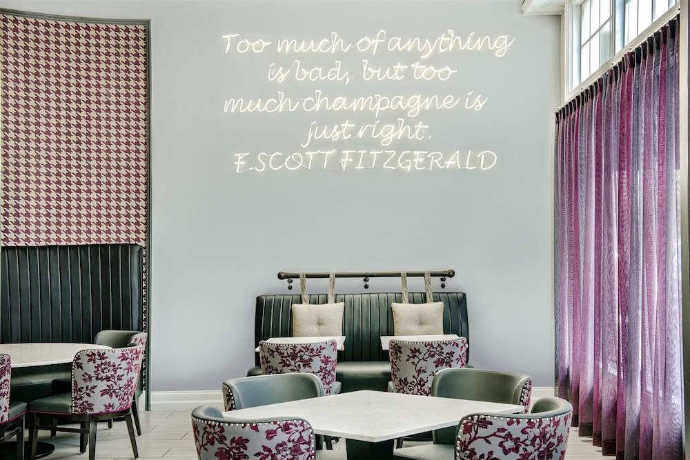 Hotel Indigo Dallas Downtown by IHG - photo 28