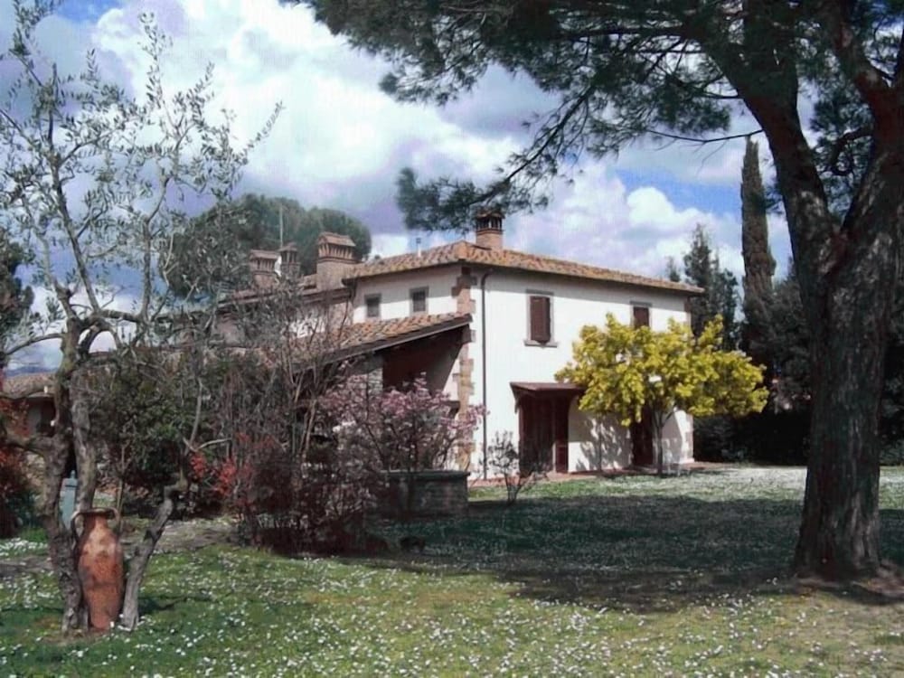 B&B Ortali Country House — 4-Star Luxury Hotel in Arezzo, Italy