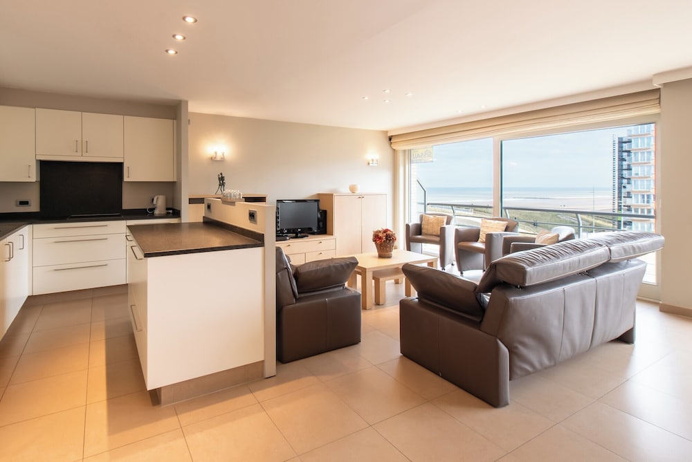 Apartment in Middelkerke near Casino — 4-Star Luxury Hotel in Middelkerke, Belgium