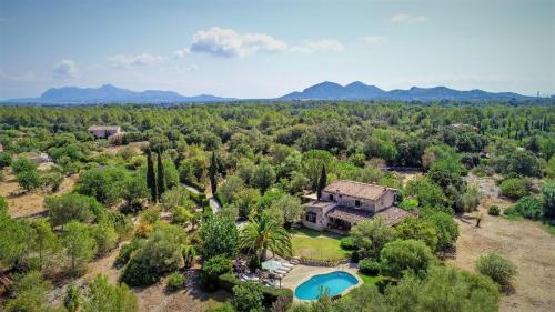 Villa Nord Typical Majorcan Villa private pool bbq mediterranean garden petfriendly — 4-Star Luxury Hotel in Pollenca, Spain